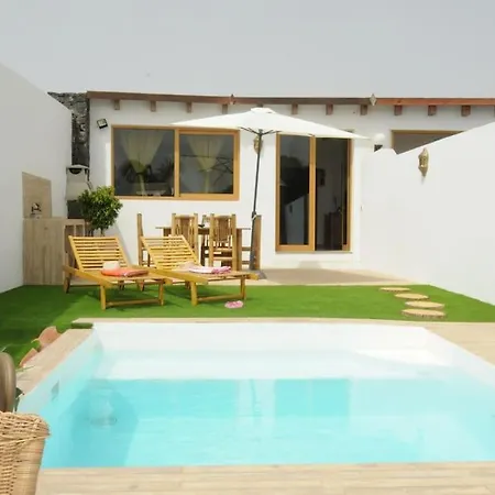 La Isla By Rentaholidayslanzarote Willa *