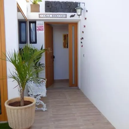 Villa La Isla By Rentaholidayslanzarote *